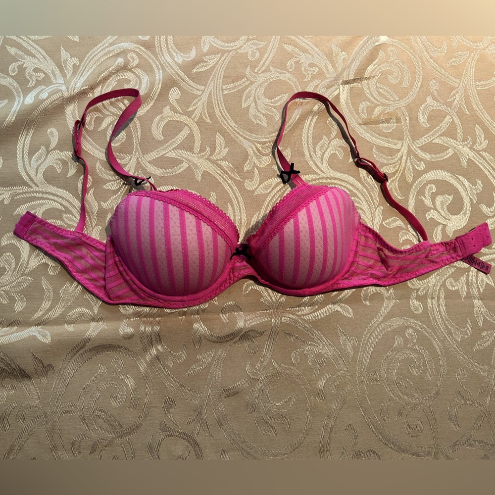 Betsey Johnson Bra size 34B